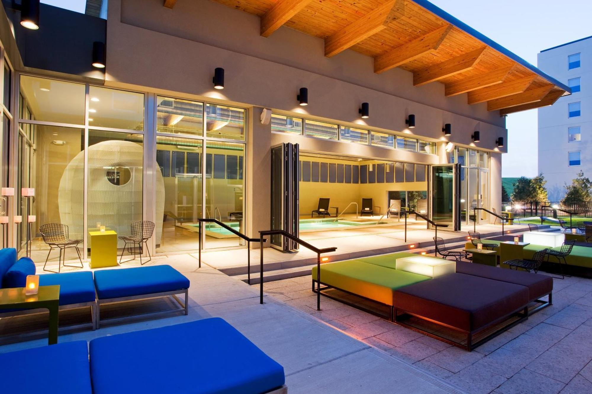 Aloft Chicago O'Hare Hotel Rosemont Exterior photo