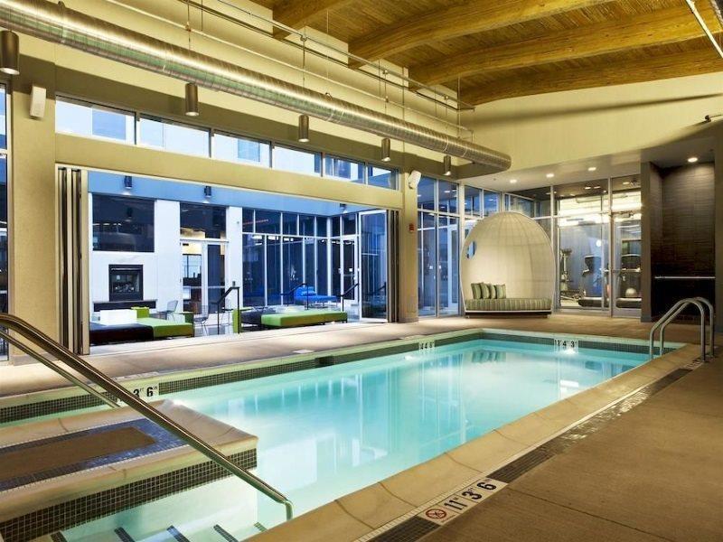 Aloft Chicago O'Hare Hotel Rosemont Exterior photo