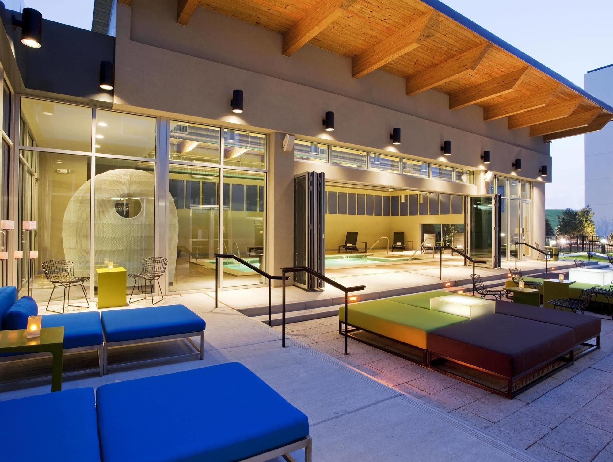Aloft Chicago O'Hare Hotel Rosemont Exterior photo