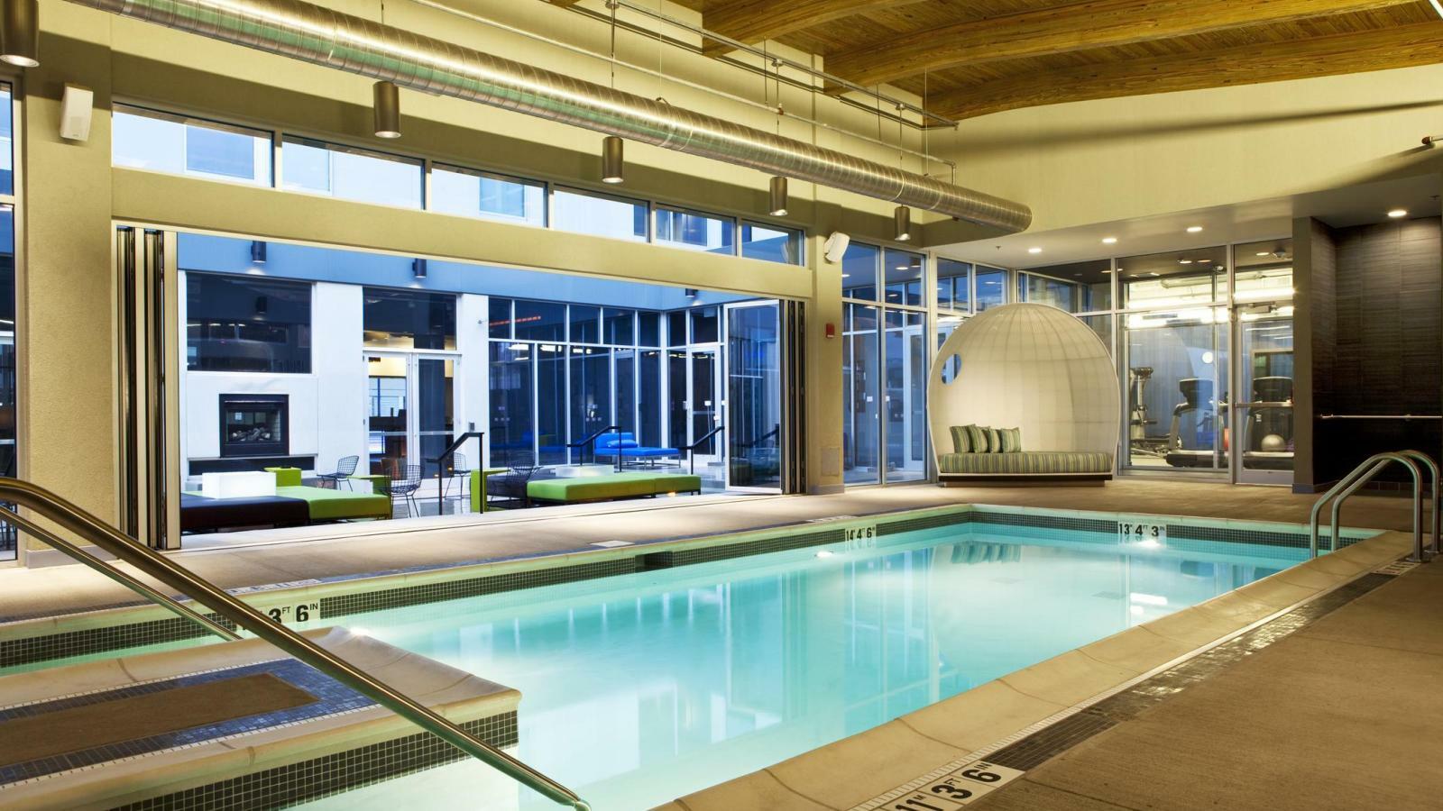Aloft Chicago O'Hare Hotel Rosemont Exterior photo